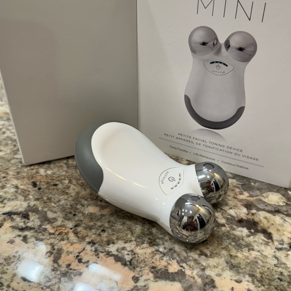 NUFACE MINI TONING DEVICE